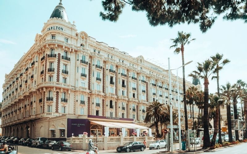 Boat Hire in Cannes Carlton Hotel